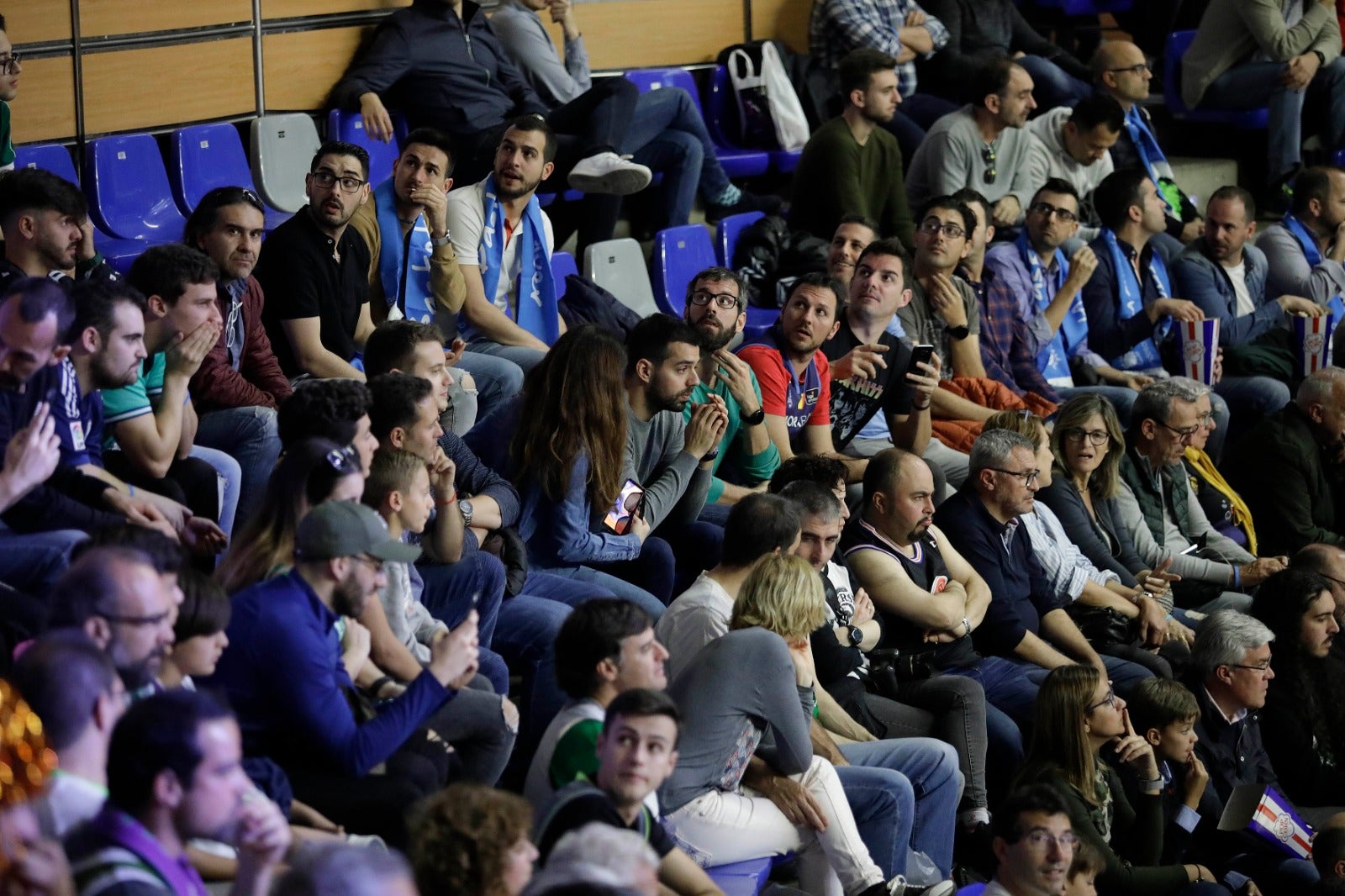 Llenazo en el Carpena para ver el Real Madrid-Valencia y el Unicaja-Andorra