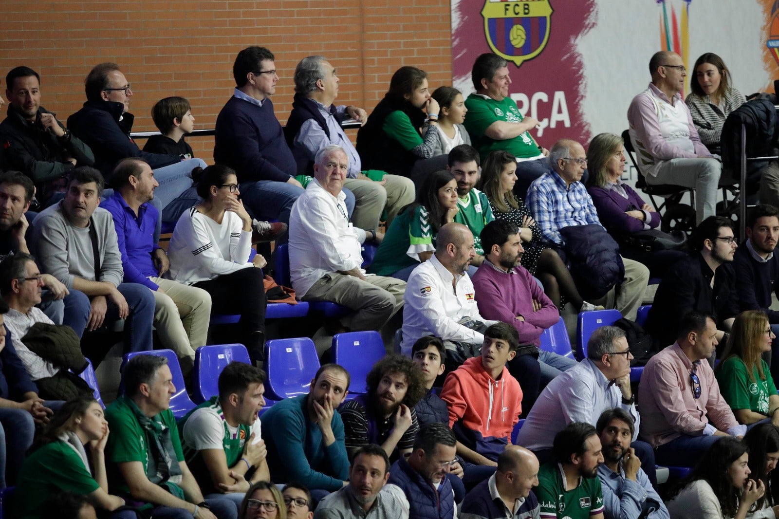Llenazo en el Carpena para ver el Real Madrid-Valencia y el Unicaja-Andorra