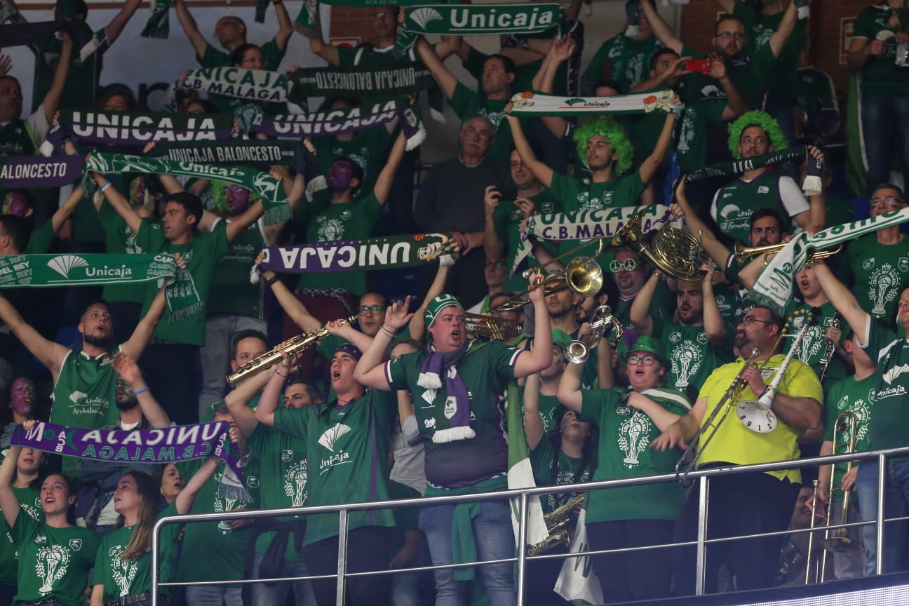 Llenazo en el Carpena para ver el Real Madrid-Valencia y el Unicaja-Andorra