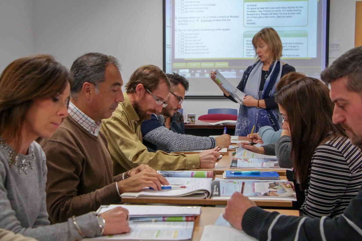 La UMA prepara a los alumnos para obtener el B1 con el TFG