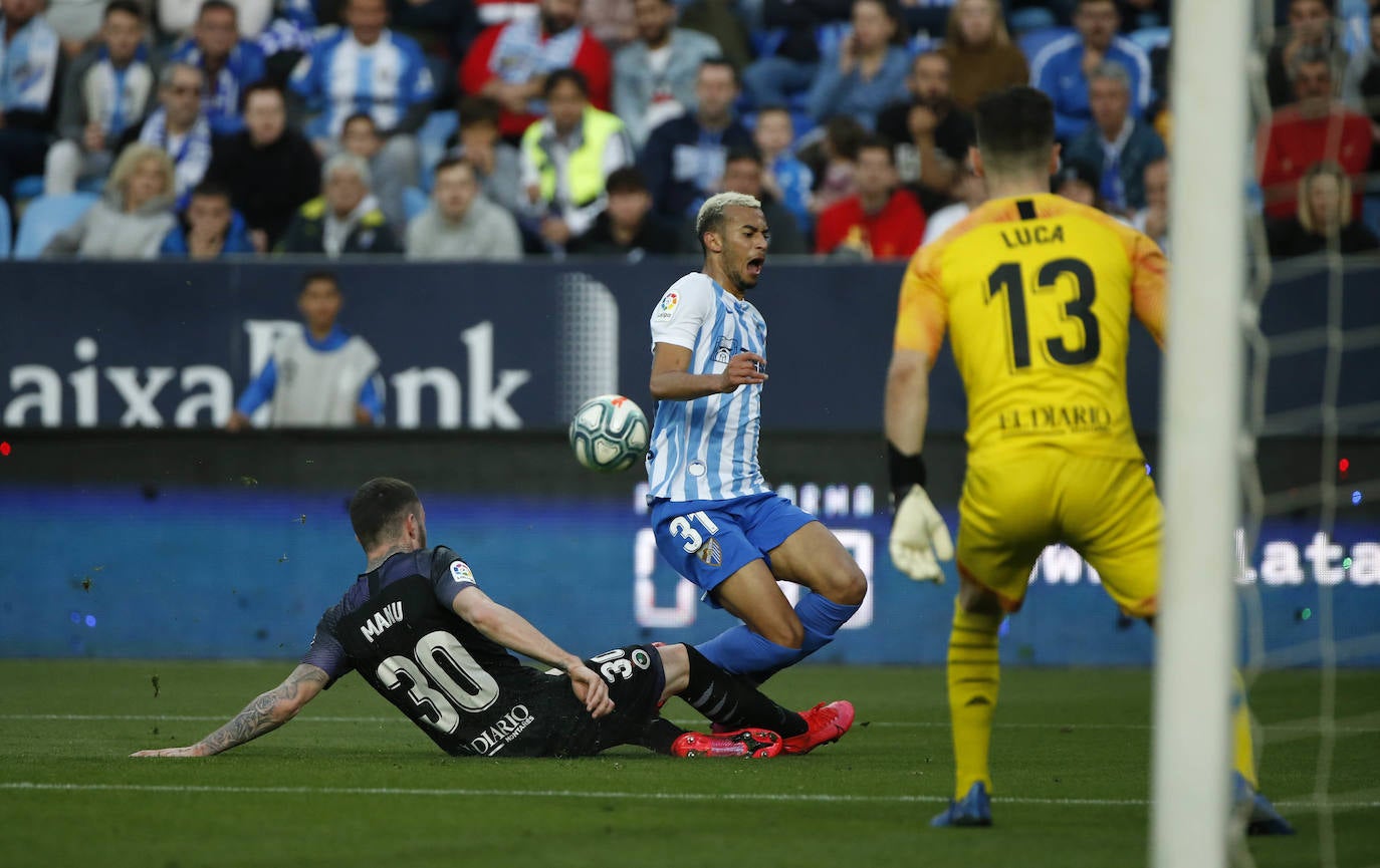 Fotos: El Málaga-Racing, en imágenes