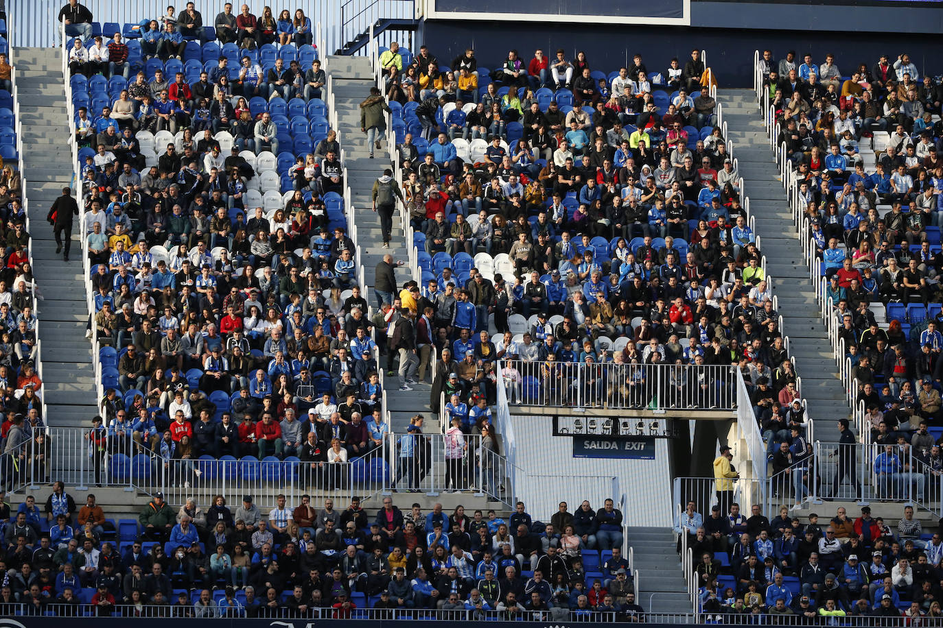 Fotos: ¿Estuviste en el Málaga-Racing? Búscate en las gradas de La Rosaleda