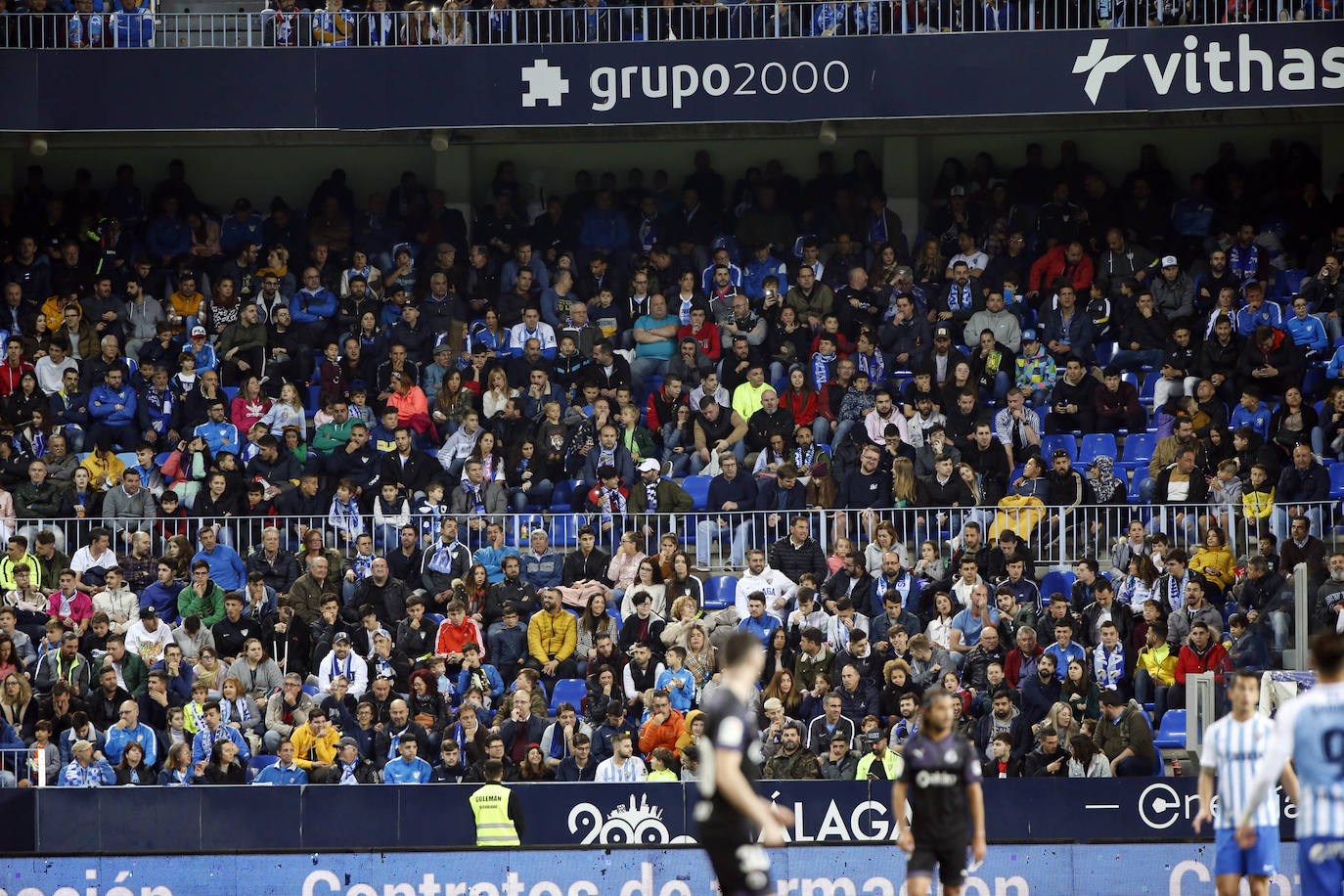 Fotos: ¿Estuviste en el Málaga-Racing? Búscate en las gradas de La Rosaleda