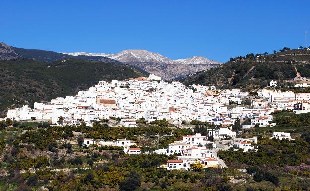 Vista del municipio de Árchez, en la Axarquía malagueña.