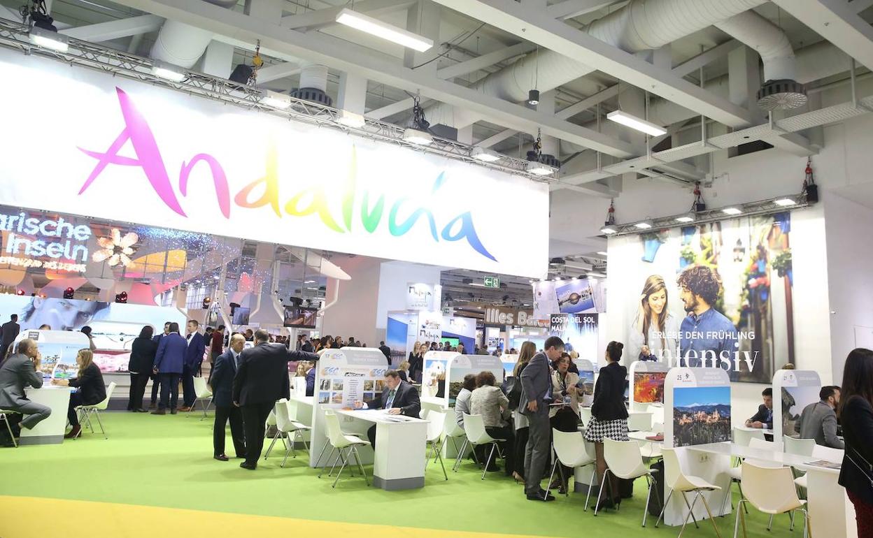 Expositor de Andalucía en el que Costa del Sol mantiene sus encuentros profesionales en la ITB. 