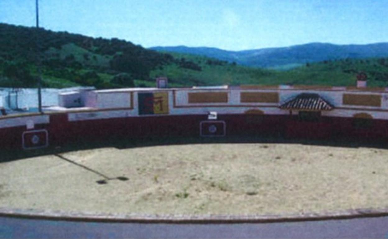 Plaza de toros en el interior de la finca.