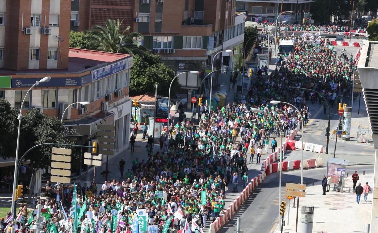 Pancarta que abría la manifestación de los sindicatos de la enseñanza pública. 