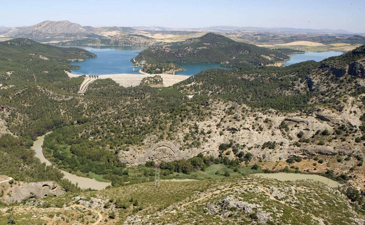 Organizan la primera recogida de residuos simultánea en cuatro zonas del río Guadalhorce