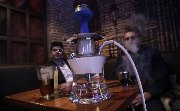 Cachimbas en Málaga: caladas de riesgo