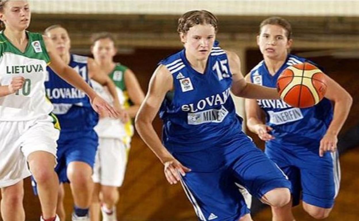 El unicaja incorpora a la base-escolta andrea oravcova | diario sur