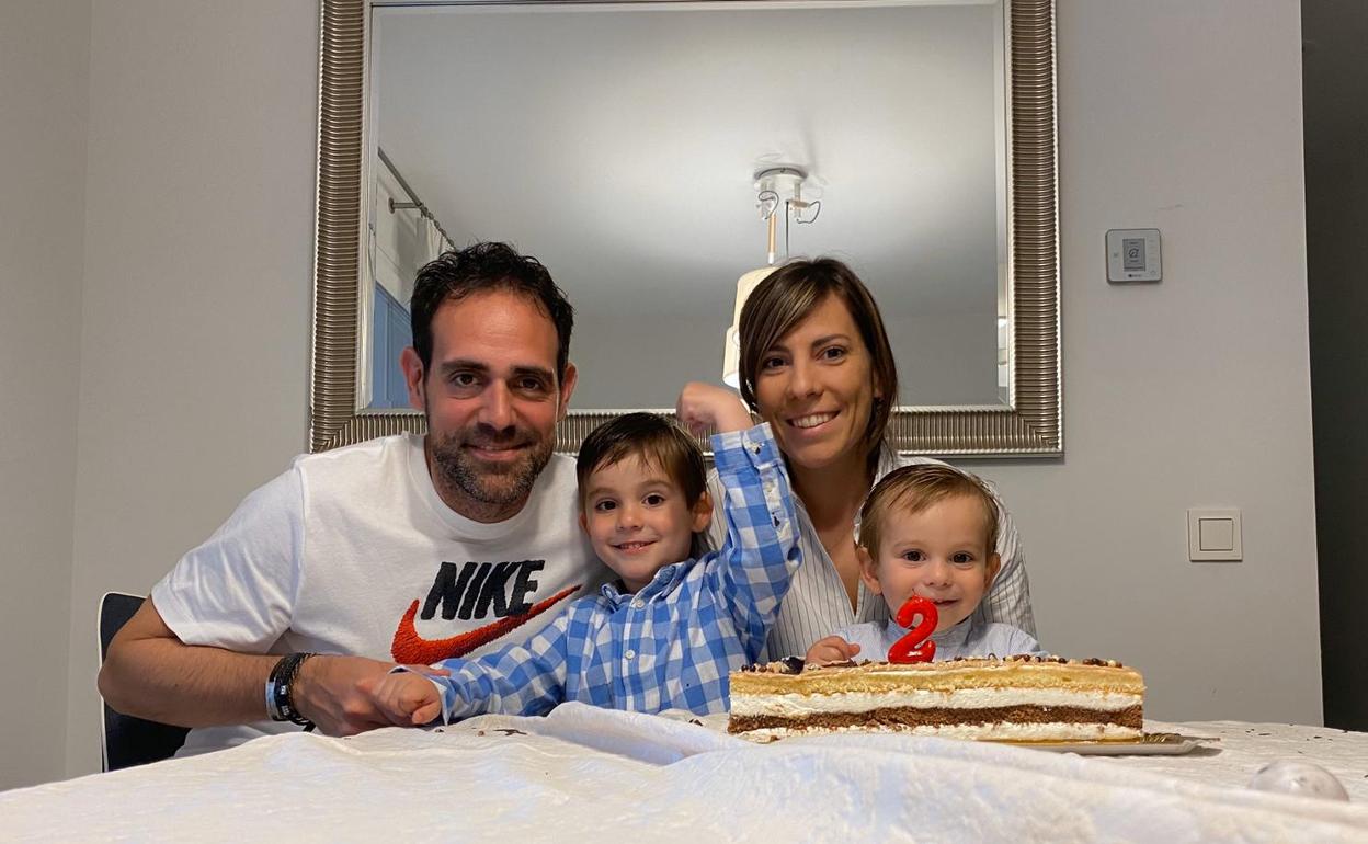 Javier Frutos: «Tendremos que celebrar el cumpleaños con una videollamada»
