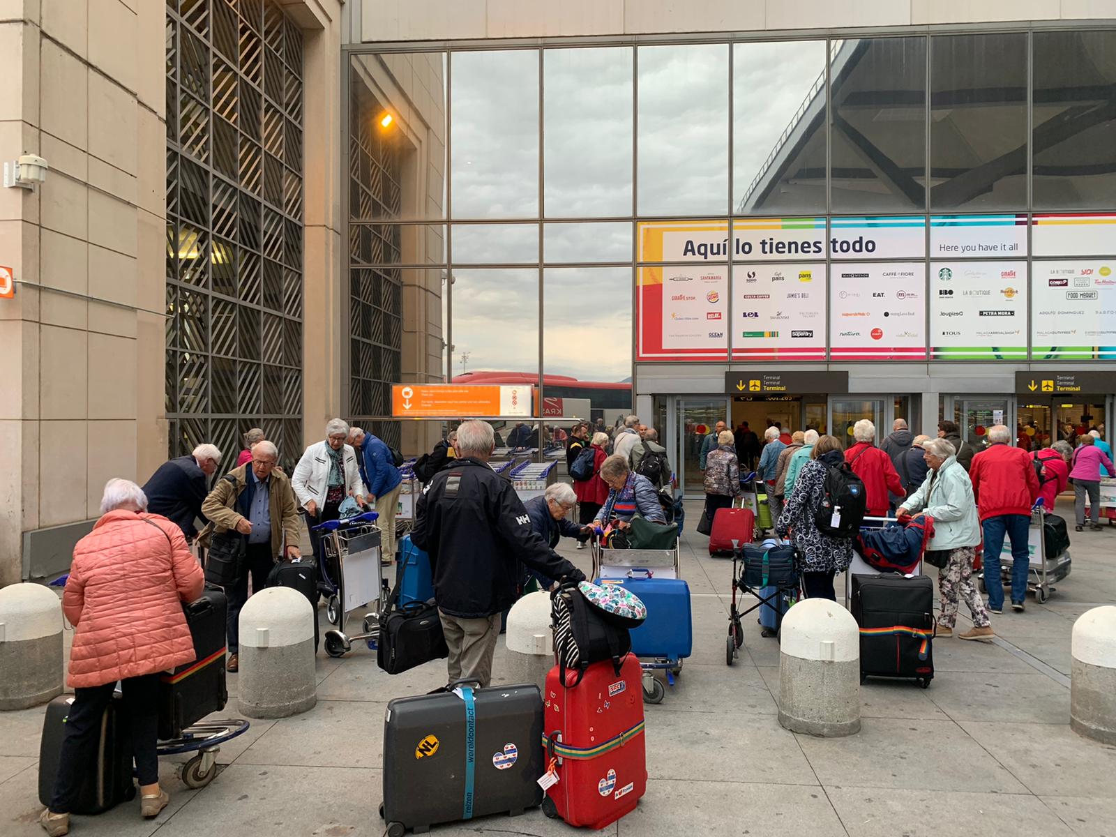 Trasiego de personas en el aeropuerto de Málaga.