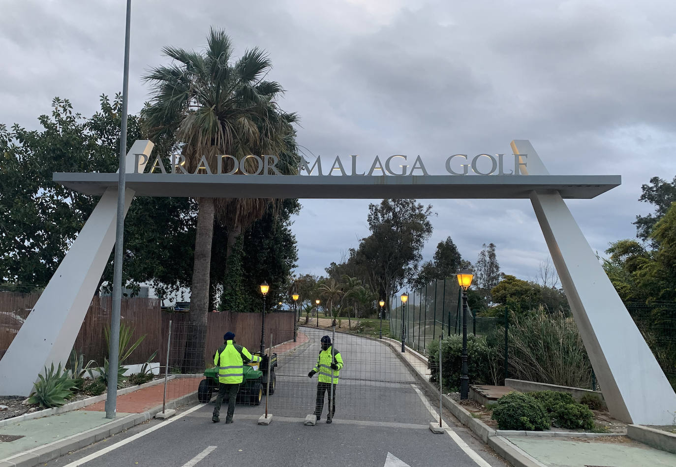 Entrada al Parador de Golf