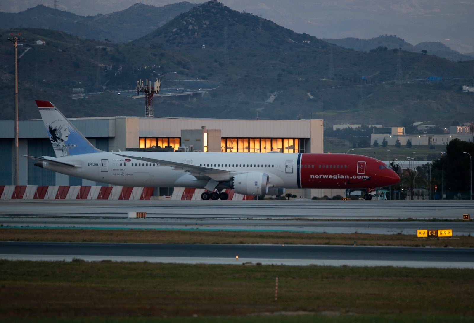 El aeropuerto de Málaga, en el tercer día de estado de alarma