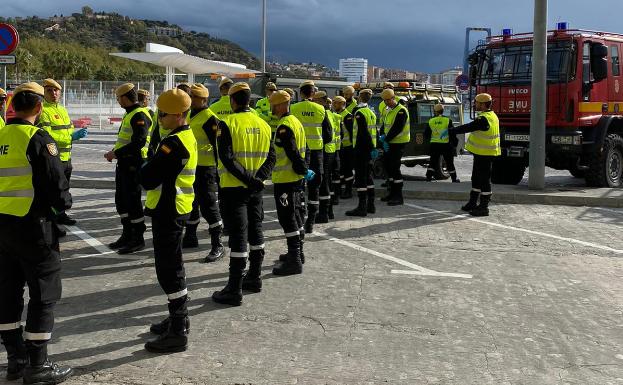 Soldados de la UME desplegados en el Puerto de la capital, esta mañana. 