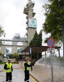 Imagen secundaria 2 - Imágenes tomadas durante la desinfección. 