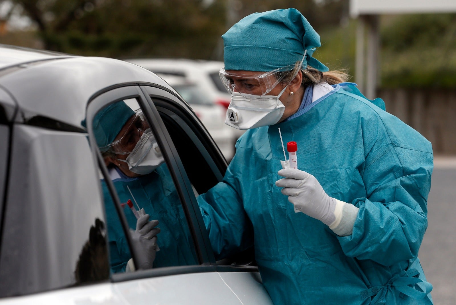 Pruebas del coronavirus desde el coche en La Roca.
