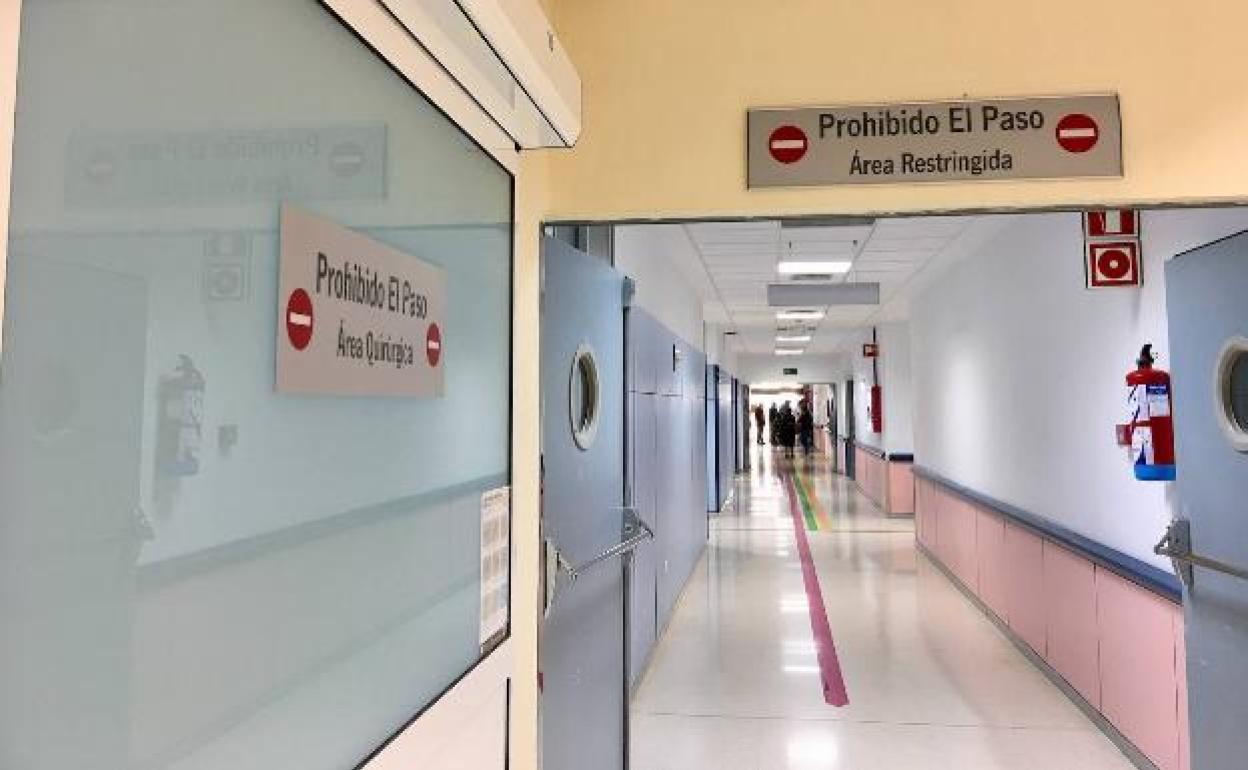 Muere el primer médico en activo por Covid-19 en Andalucía, donde hay afectados 649 sanitarios