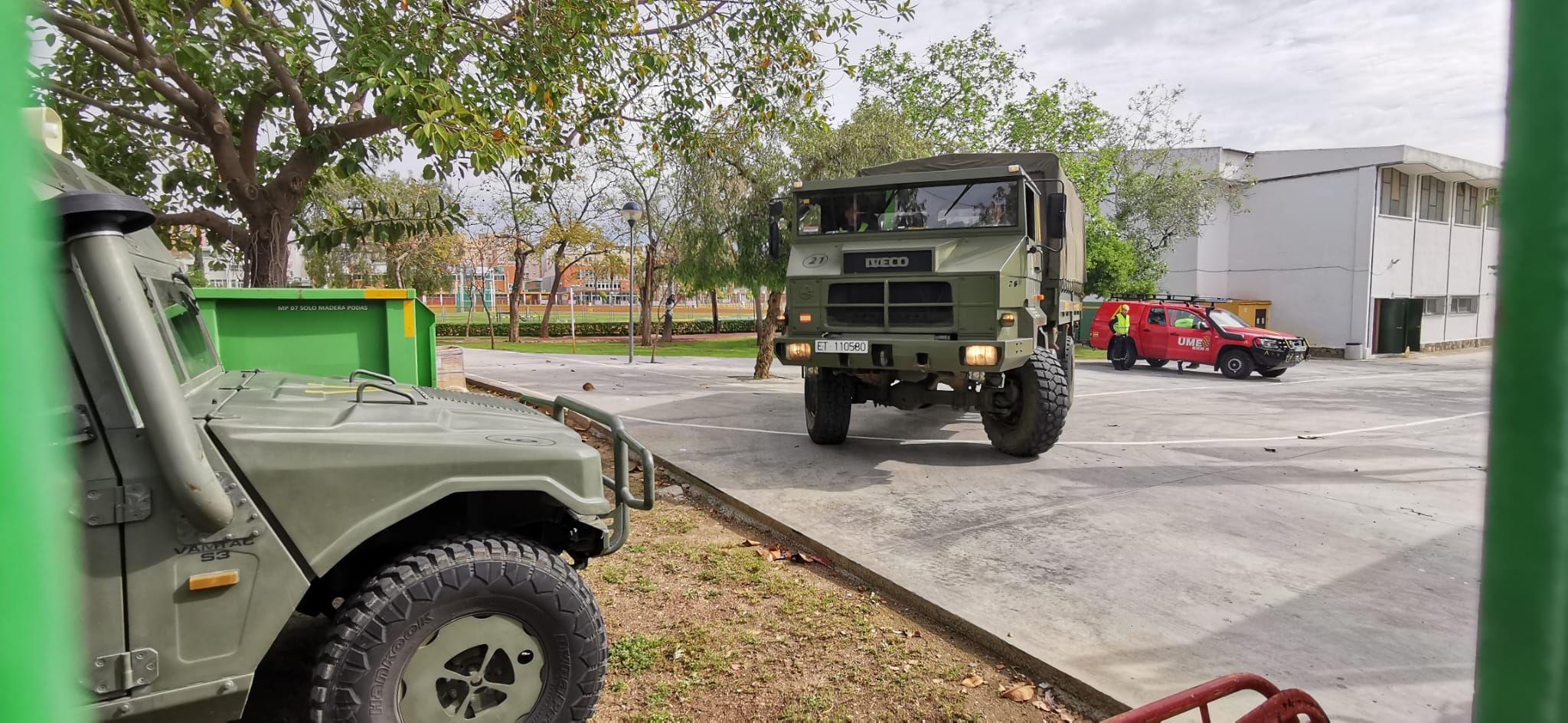 La UME, en la Ciudad Deportiva de Carranque que se va a convertir en un gran hospital para albergar un hospital de campaña.