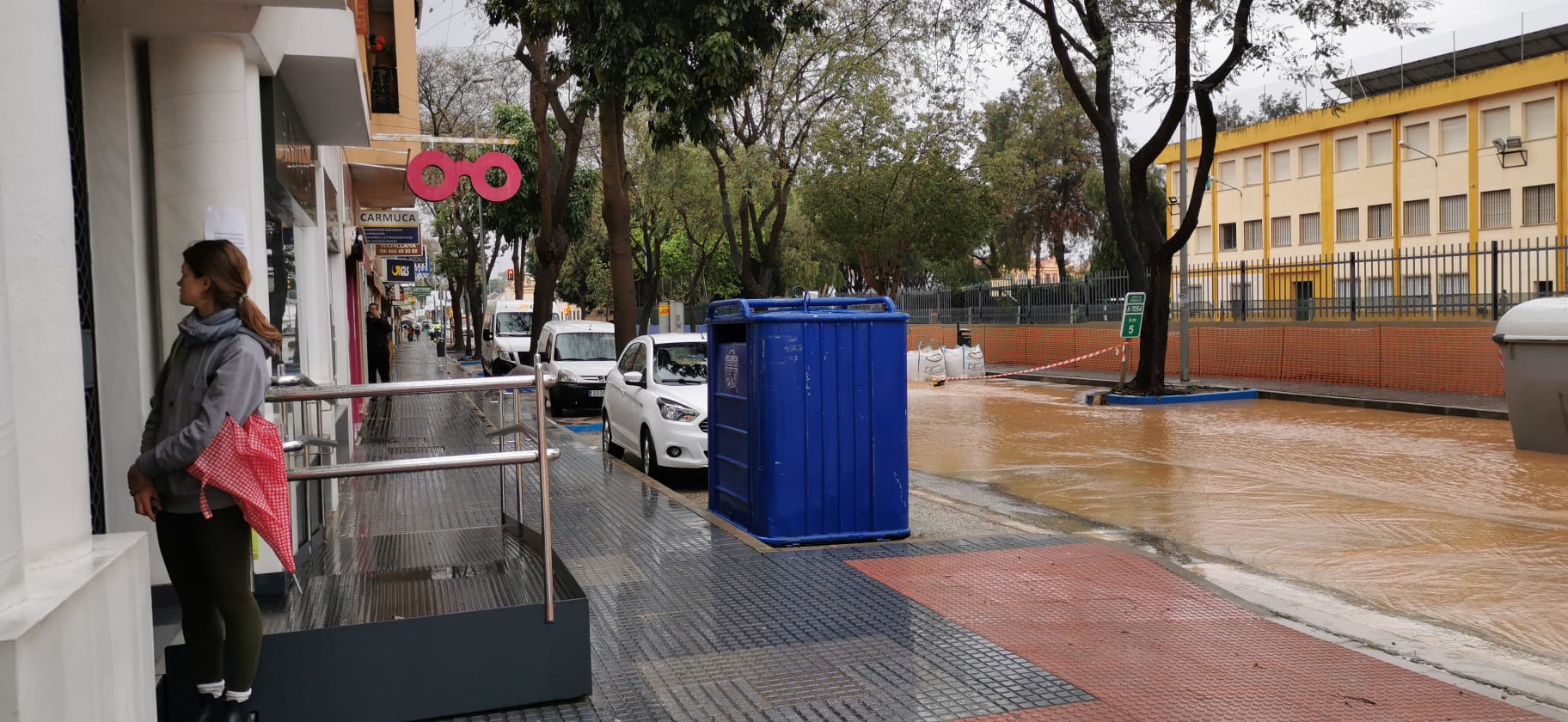 Bomberos y Protección Civil intervienen por pequeñas inundaciones en Campanillas