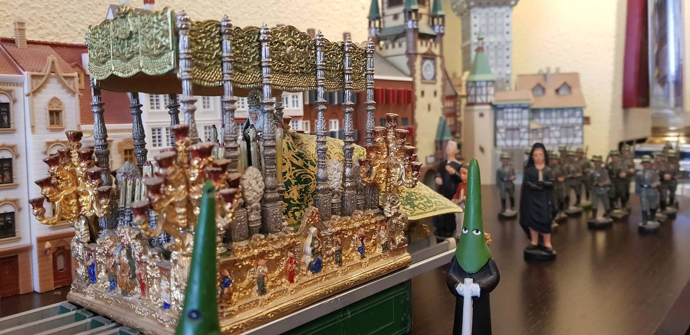 Luis Cárdenas pertenece a la Cofradía de la Paloma