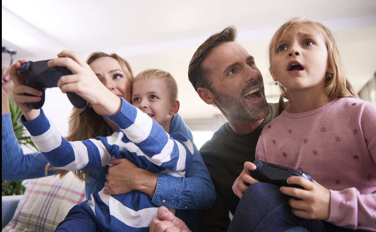 Diez videojuegos perfectos para divertirse en familia en cuarentena