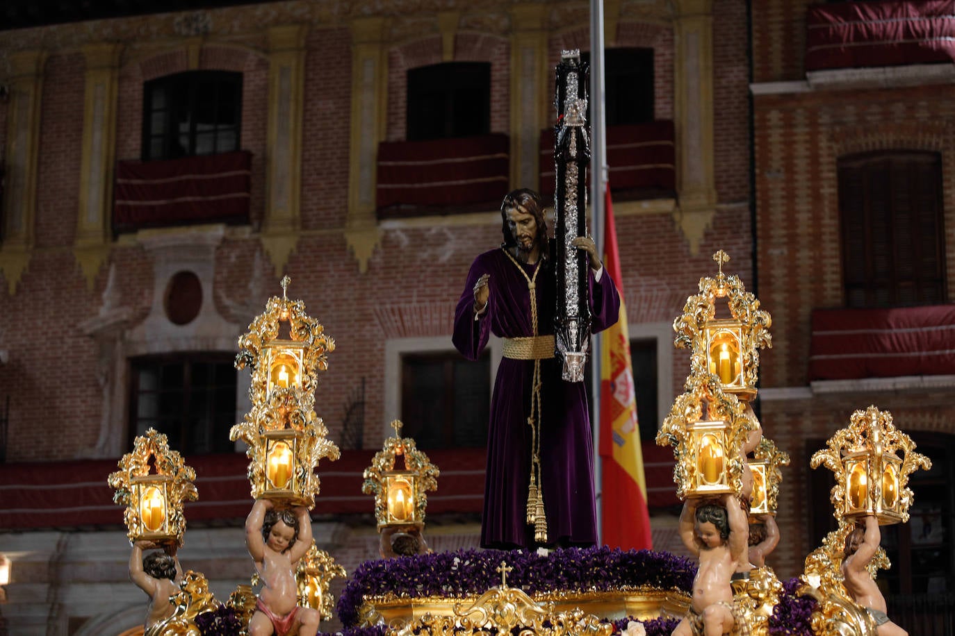 Jesús Nazareno del Paso y María Santísima de la Esperanza en las calles de Málaga