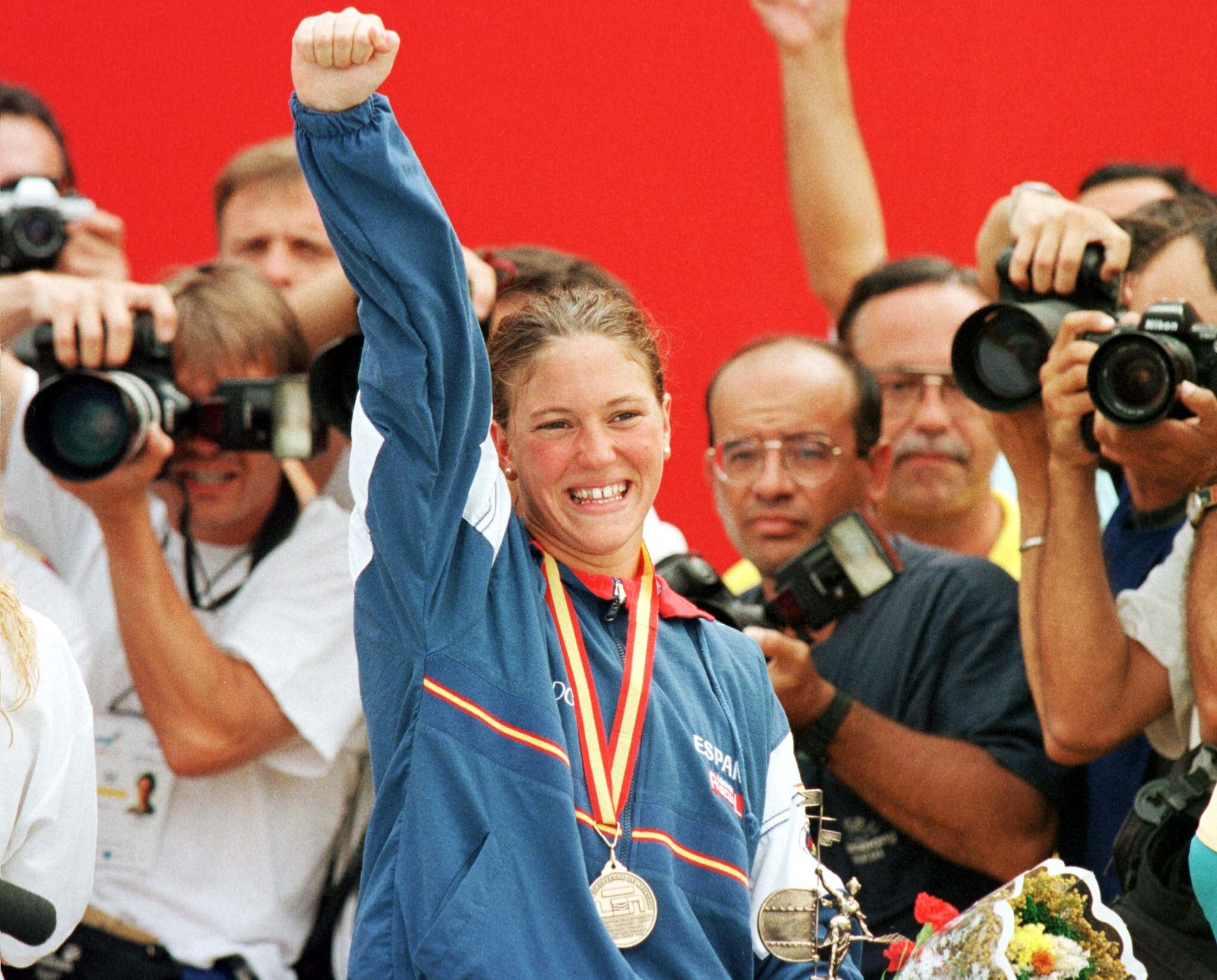 Fue un prodigio de la natación y hoy sigue siendo una referencia por una carrera que empezó con apenas 14 años, cuando sorprendió con un primer récord de España. Luego estuvo en hasta en cinco Juegos Olímpicos. La malagueñas que más veces ha estado en la cita olímpica.