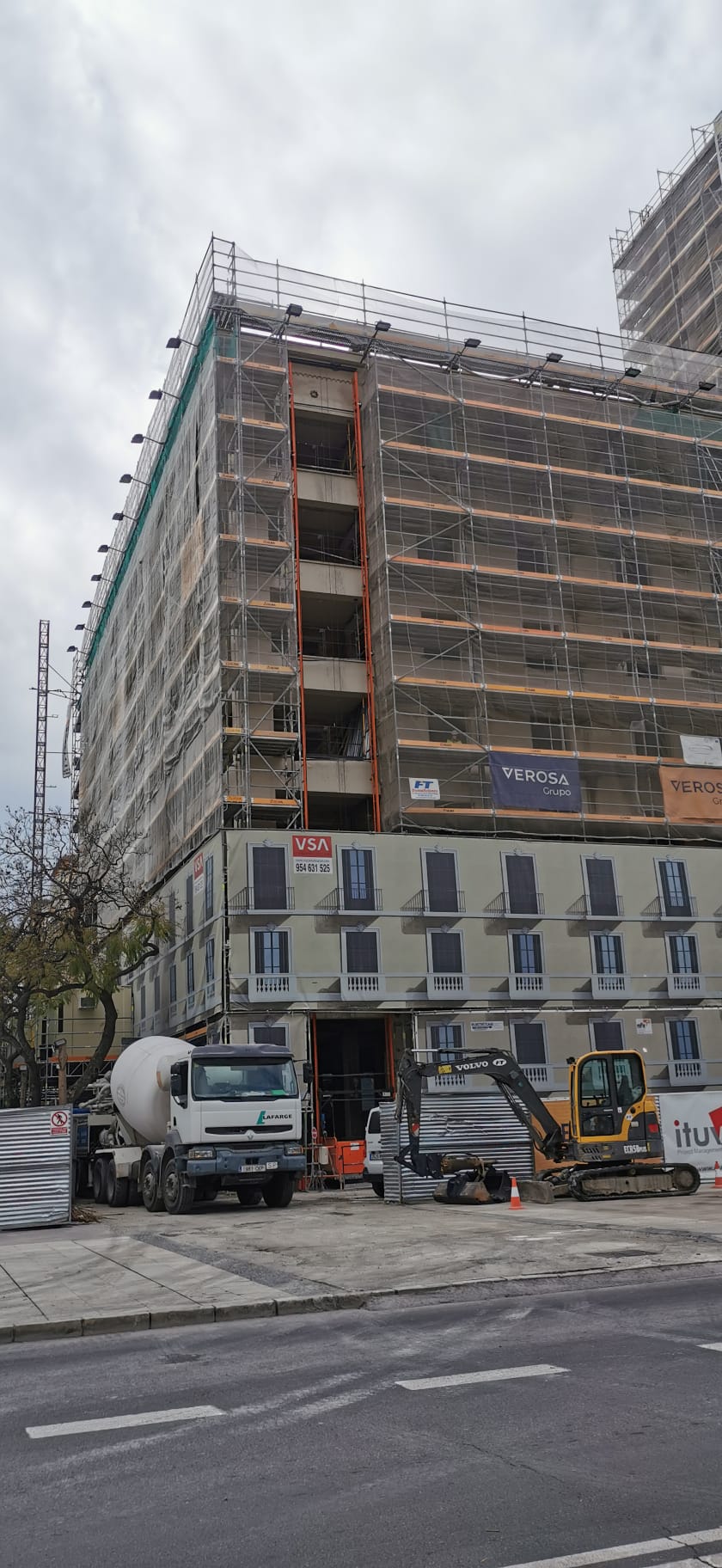 Reactivan las obras de los dos hoteles en La Equitativa