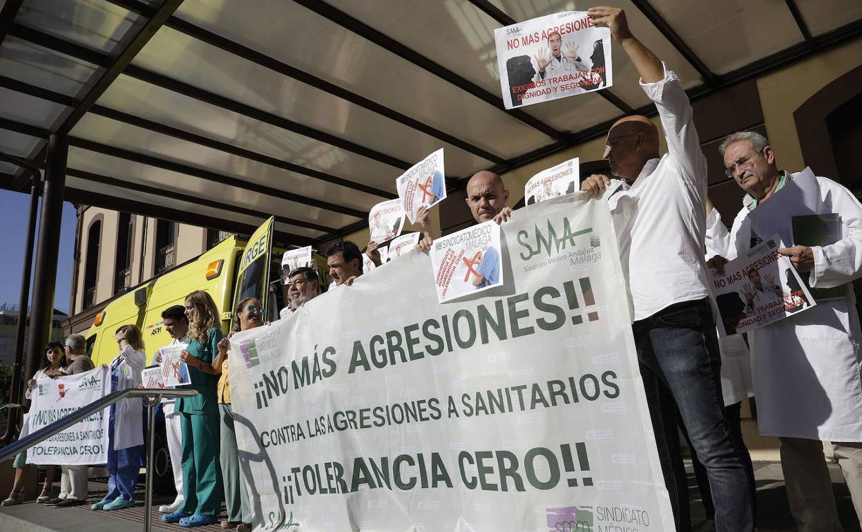 Una protesta del Sindicato Médico de Málaga contra las agresiones a sanitarios. 