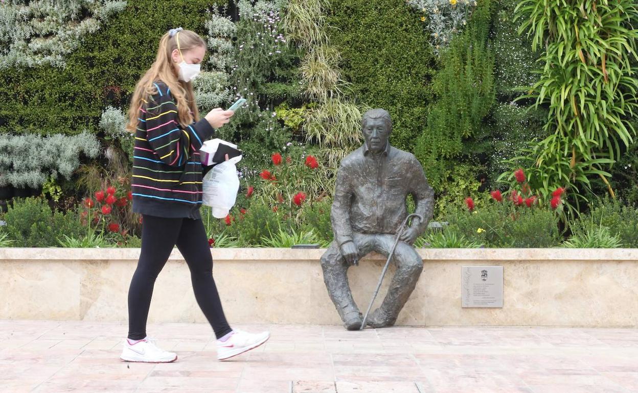 Alcántara se salta el confinamiento para seguir contando gaviotas.