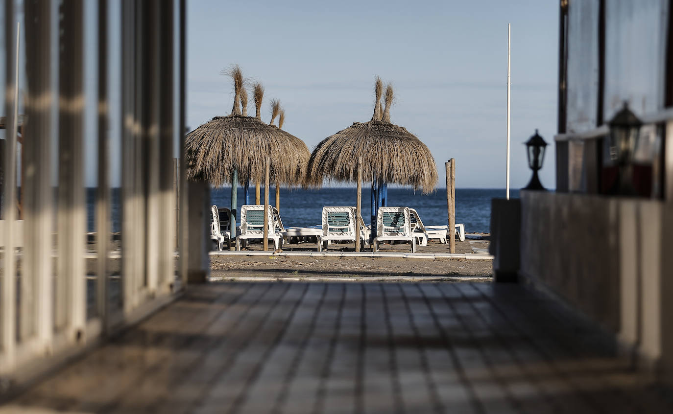 Playas desiertas en la costa de Torremolinos