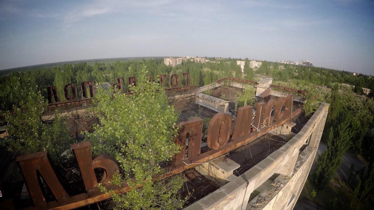 Resto de uno de los edificios afectados por la explosión del reactor nuclear. R. C.