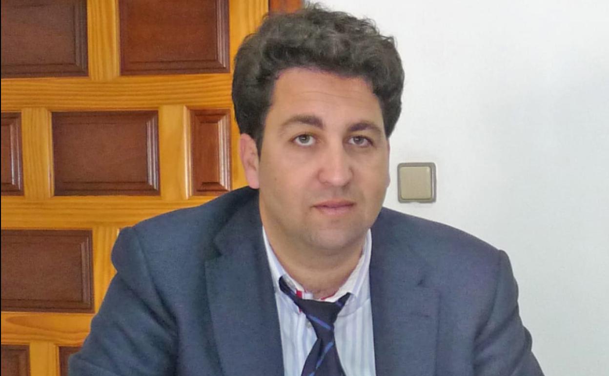 El alcalde de Benamocarra, Abdeslam Lucena.