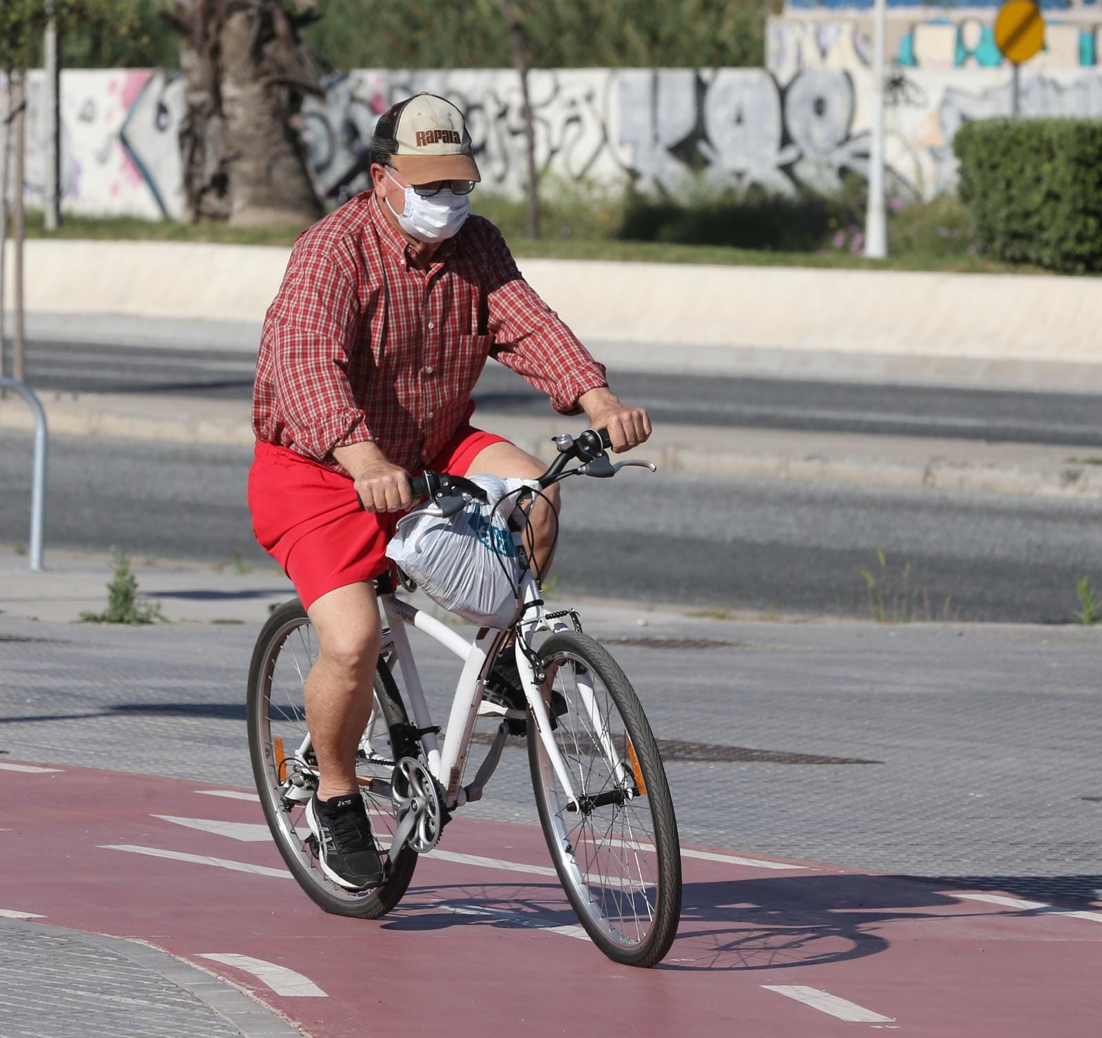 El inicio del desconfinamiento deja imágenes que no se veían en las calles desde hacía al menos 48 días
