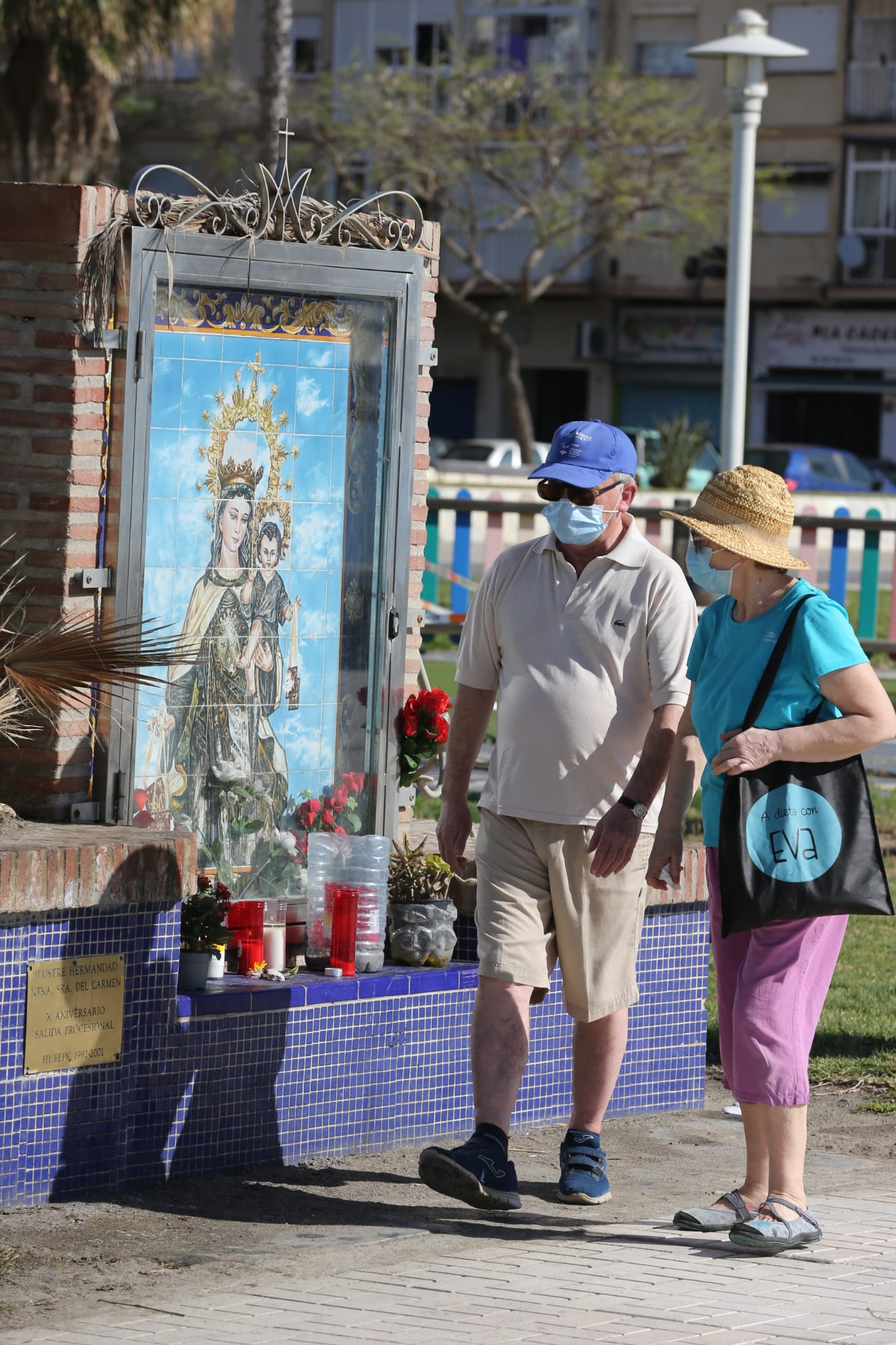 El inicio del desconfinamiento deja imágenes que no se veían en las calles desde hacía al menos 48 días