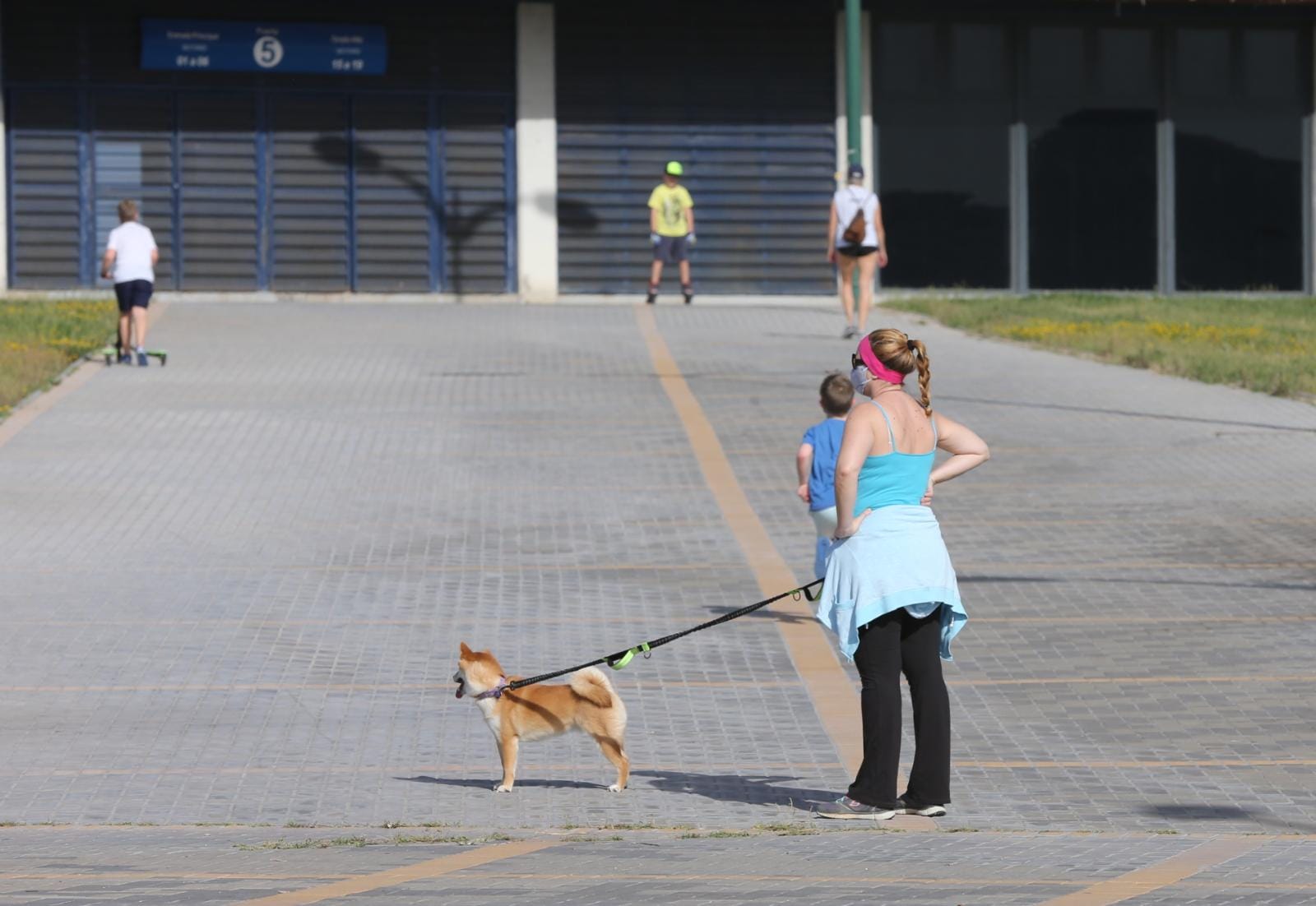 El inicio del desconfinamiento deja imágenes que no se veían en las calles desde hacía al menos 48 días