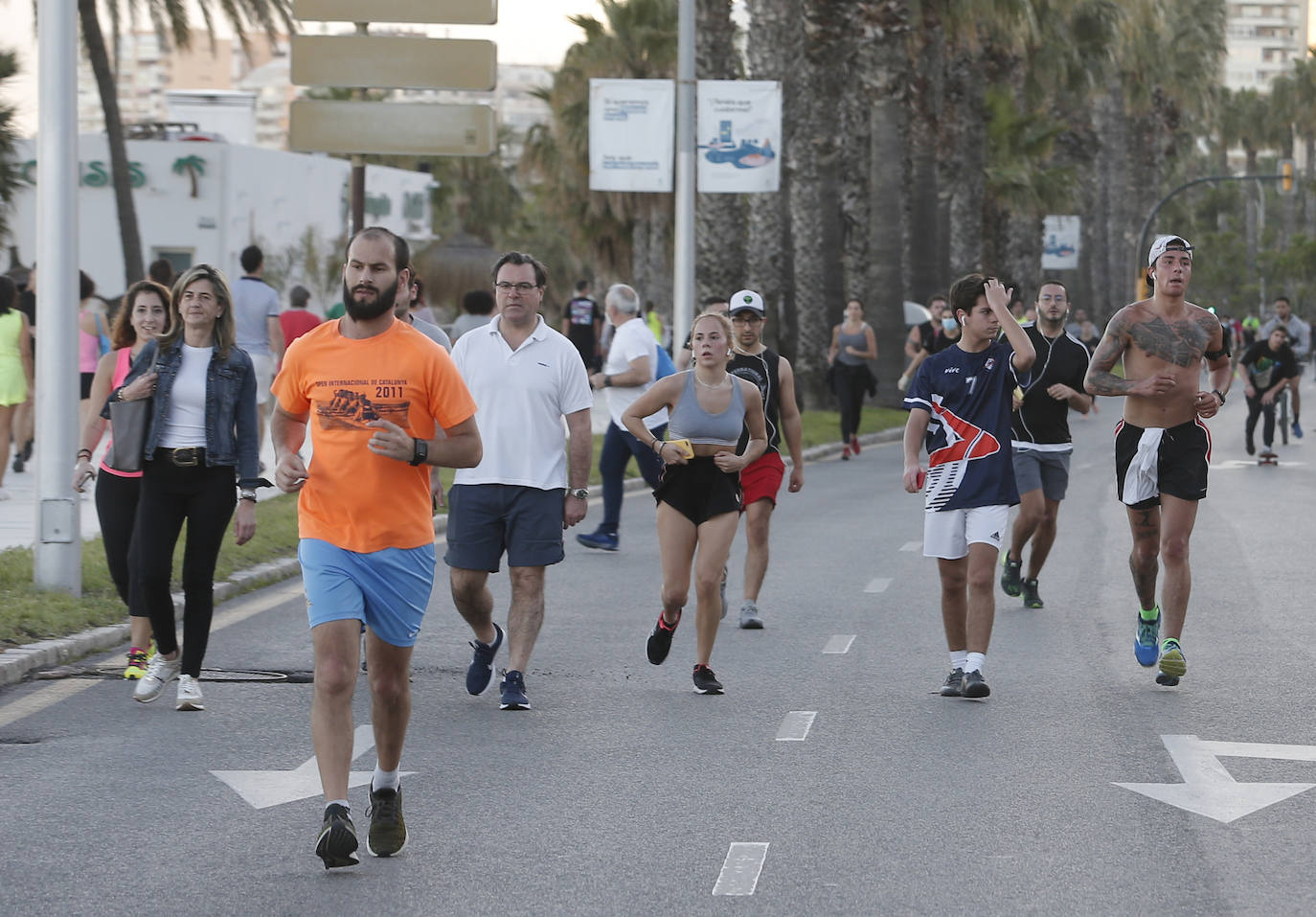 El inicio del desconfinamiento deja imágenes que no se veían en las calles desde hacía al menos 48 días