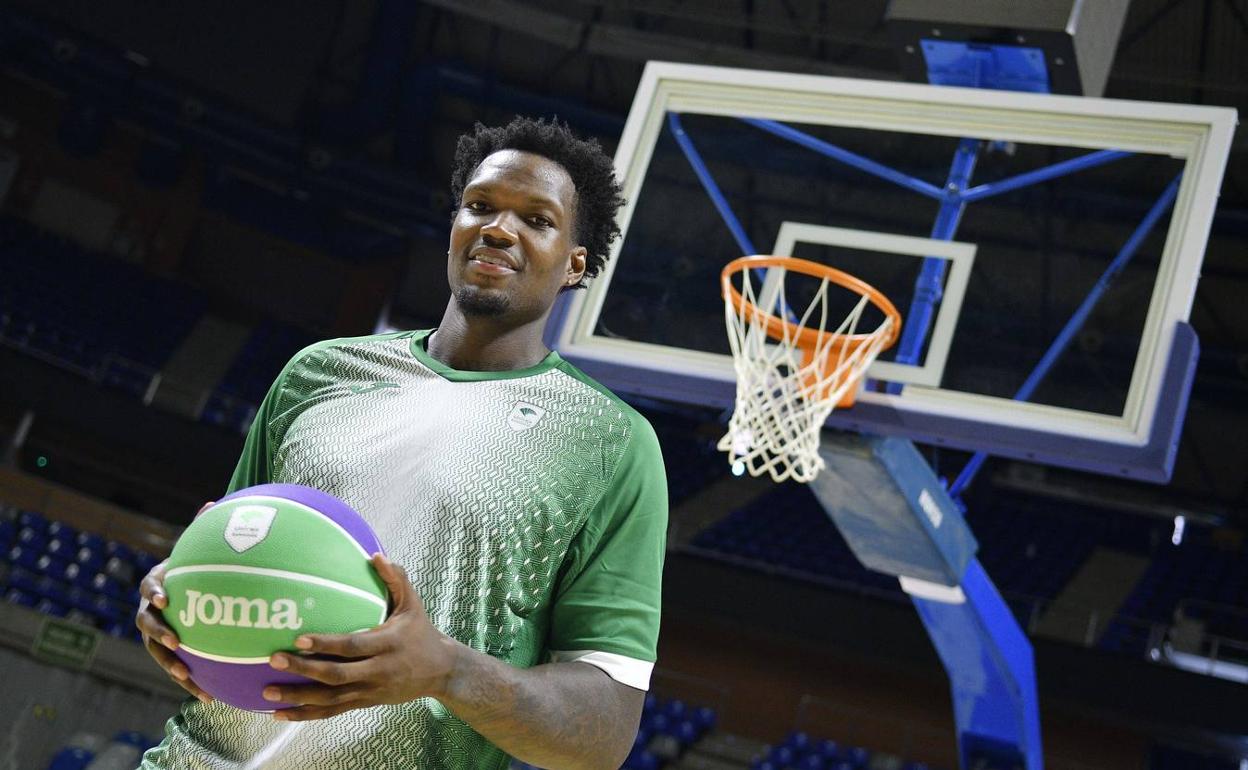 Deon Thompson, en su presentación con el Unicaja el pasado verano. 