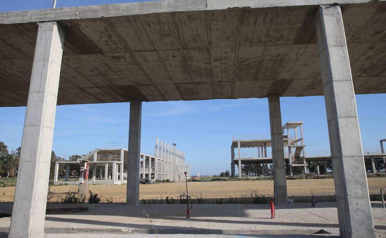 Las obras de La Academia en la parcela de Arraijanal siguen detenidas. 