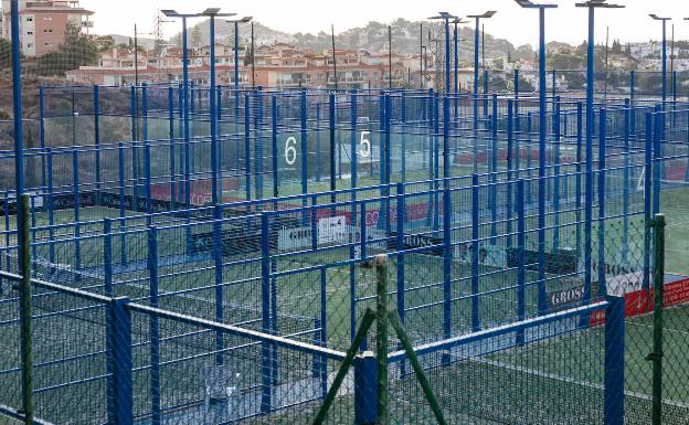 Varias pistas de pádel, en el Club de Tenis Málaga. 