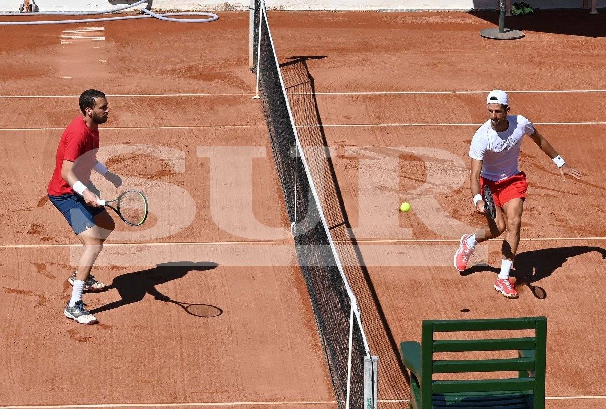 Fotos: Djokovic regresa a los entrenamientos en Puente Romano