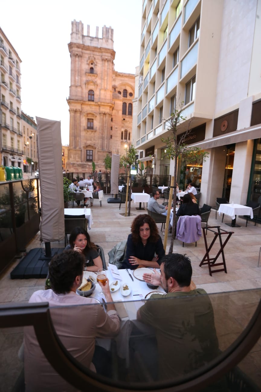 La vuelta a los bares y terrazas revela una nueva forma de vivir la noche en Málaga