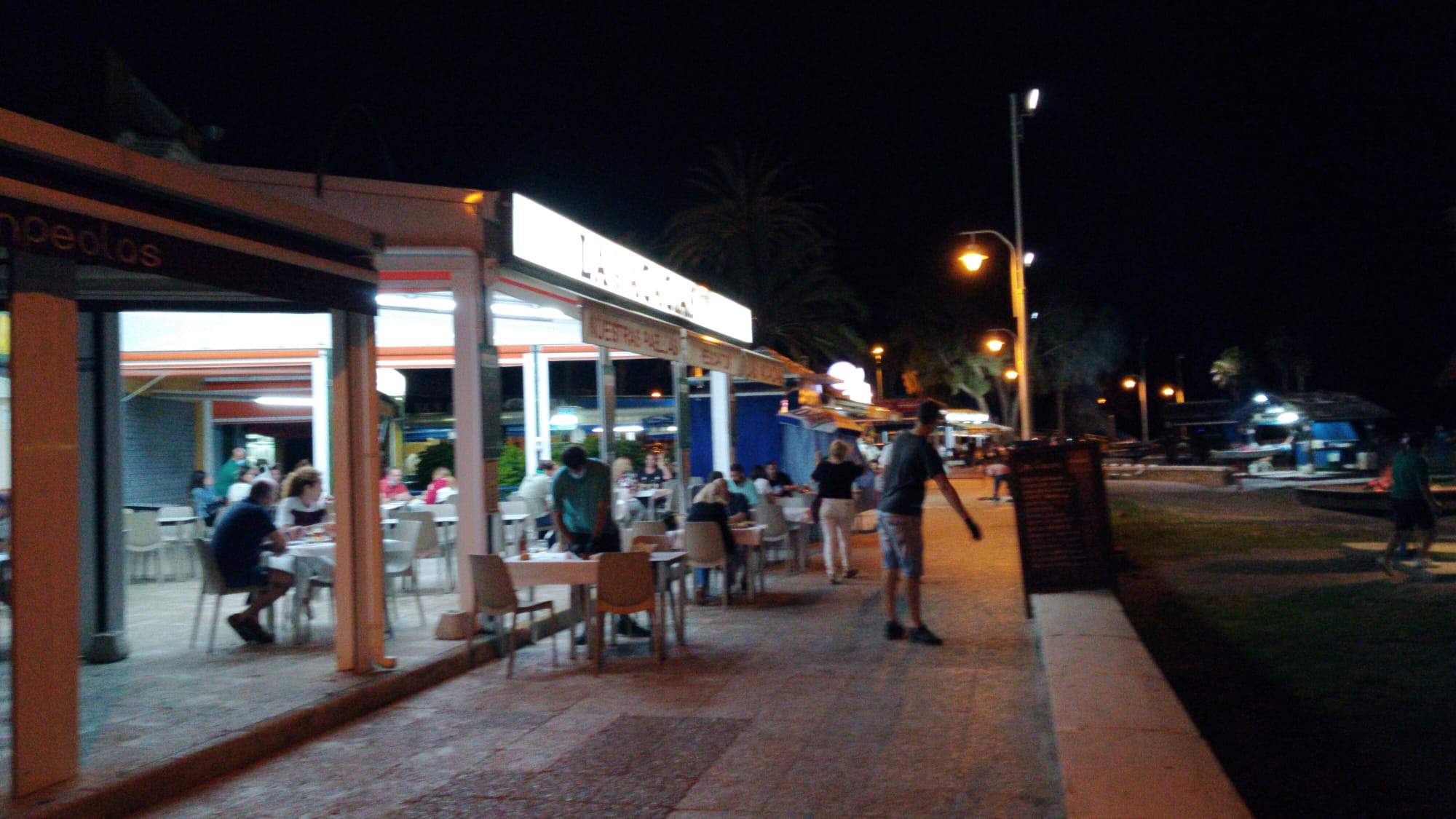 La vuelta a los bares y terrazas revela una nueva forma de vivir la noche en Málaga