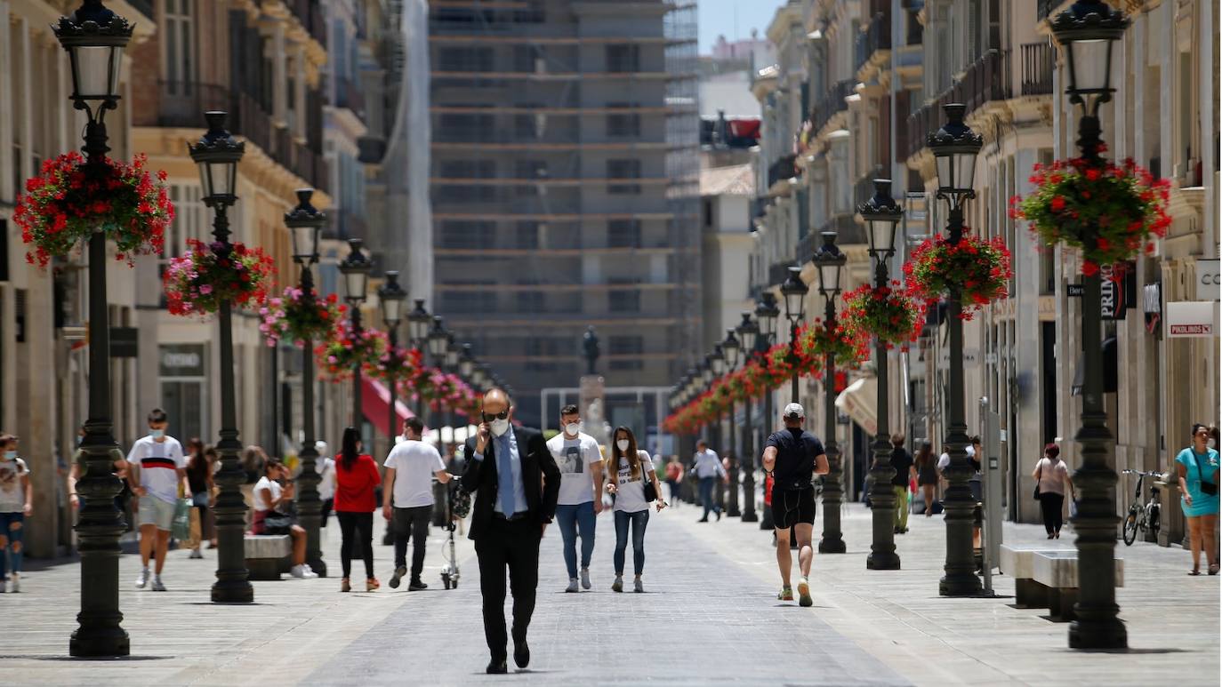 Más actividad en las tiendas y mayor presencia de gente en las calles de Málaga en la fase 2