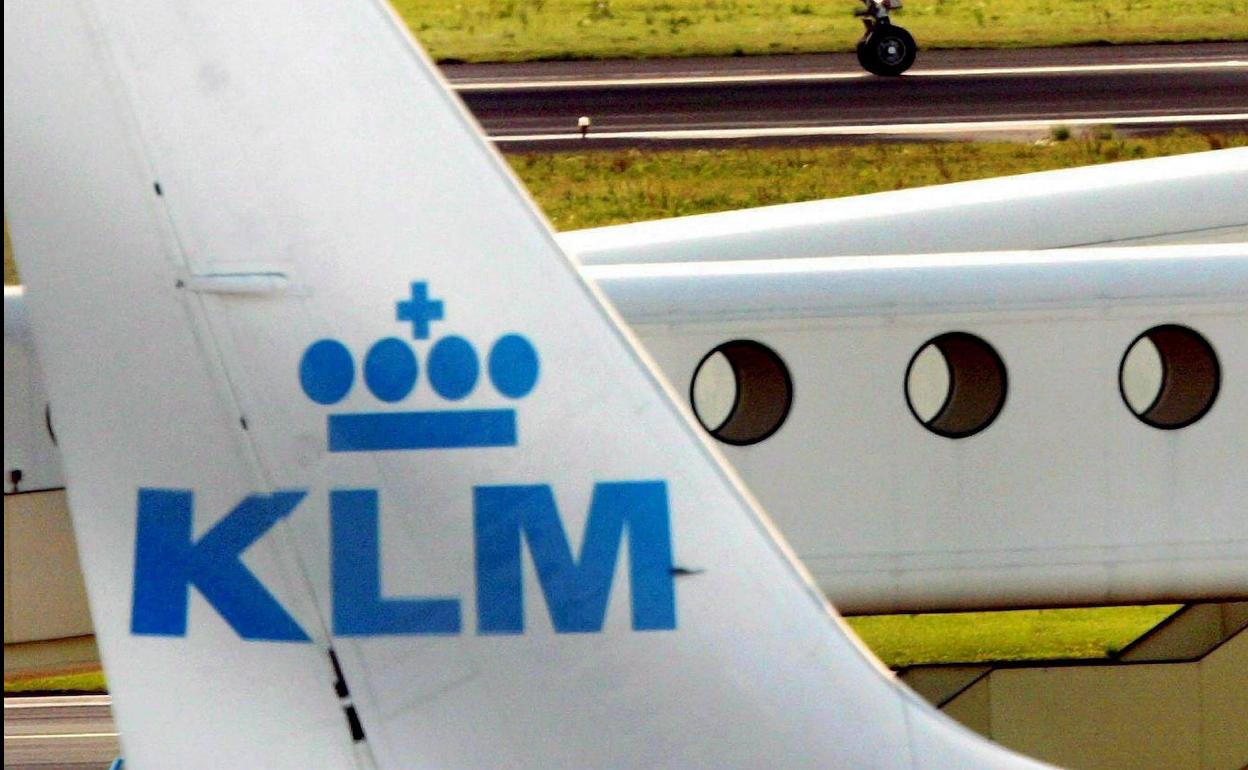 Cola de uno de los aviones de laaerolínea KLM. 