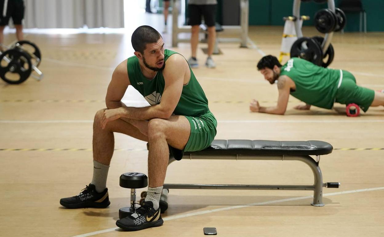 Axel Bouteille, durante un entrenamiento en Los Guindos esta semana. 