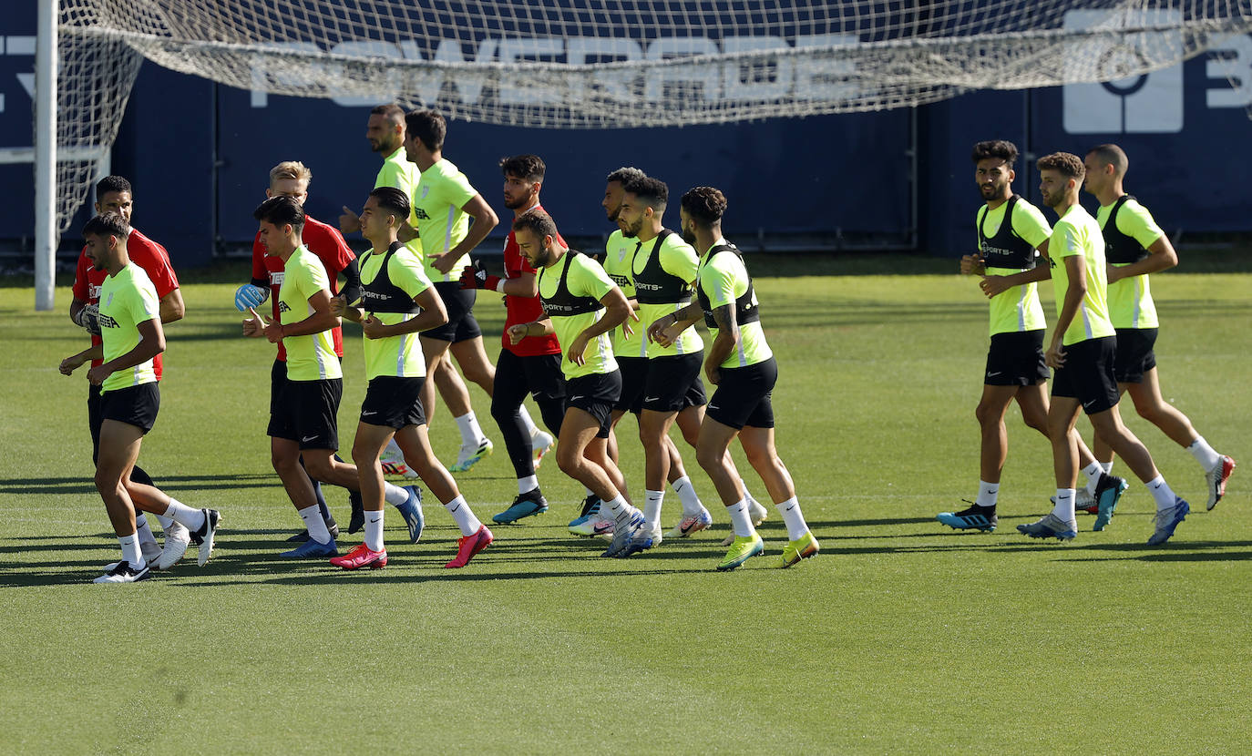 Fotos: El Málaga ultima los preparativos para la vuelta de la Liga