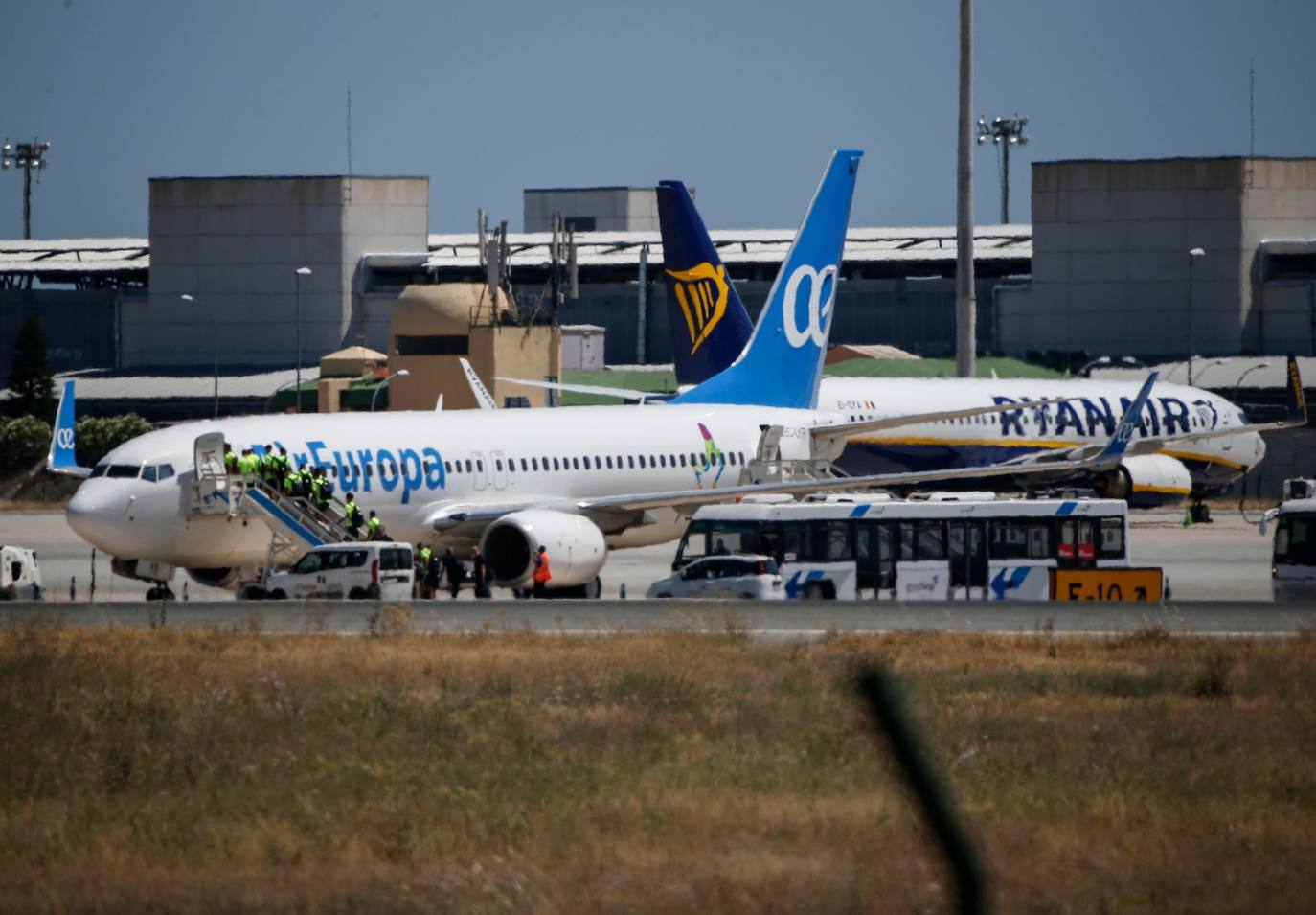 El Málaga se mide este lunes al Tenerife a las 21.30 horas