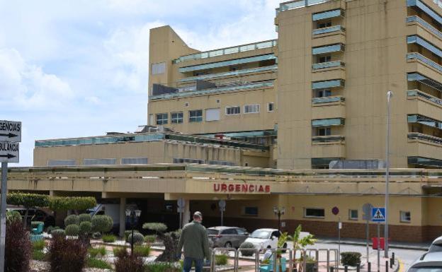 El herido ingresó en el Hospital Costa del Sol el 25 de mayo con cuatro impactos de bala.